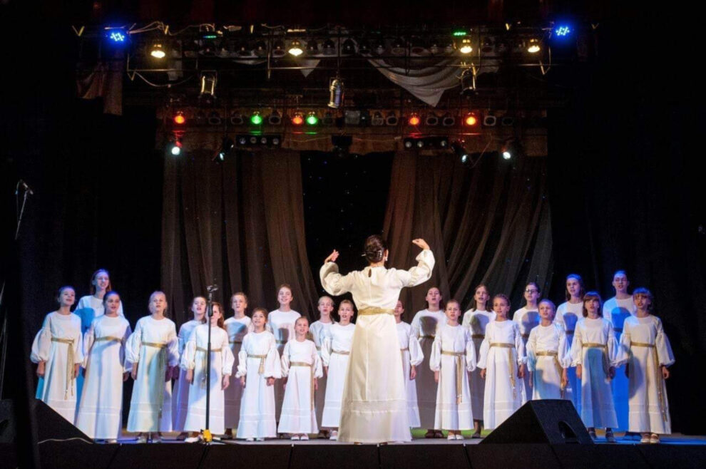 Advents- und Friedenskonzert des ukrainischen Kinderchors DYVO